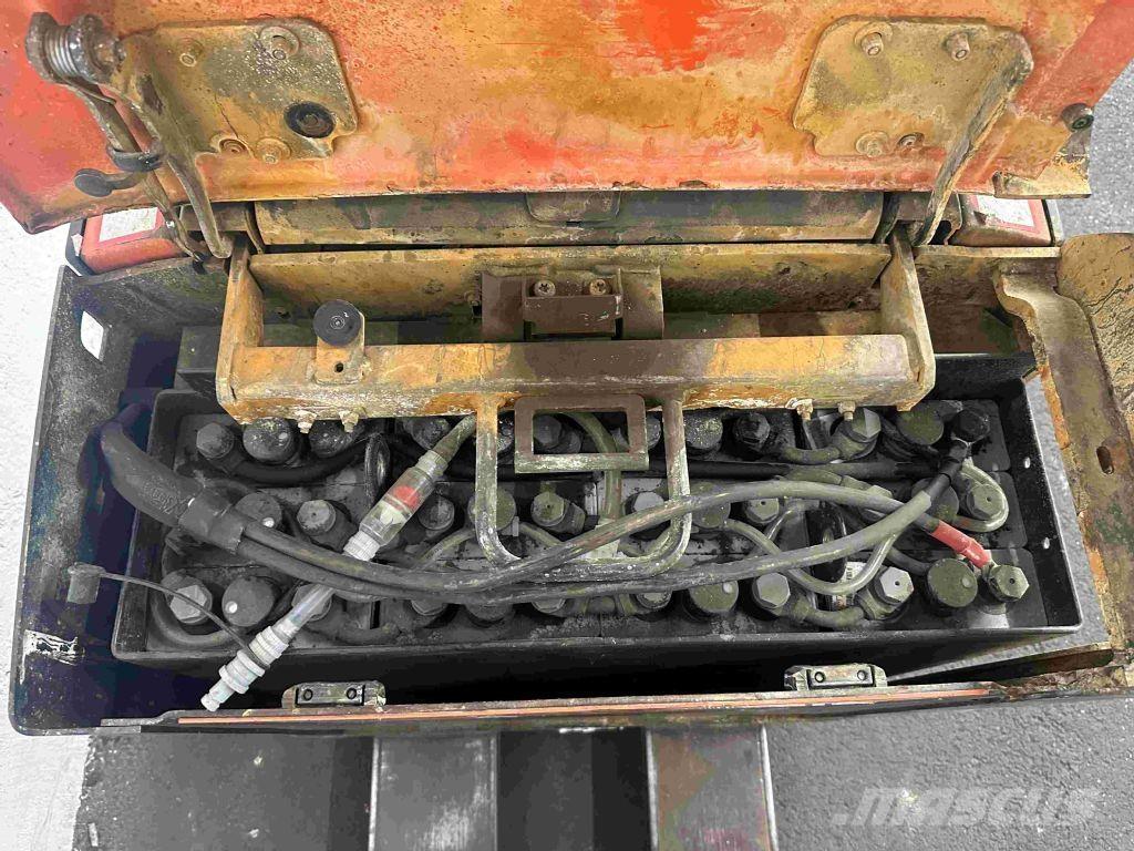 Toyota LPE 200 Niedergabelstapler