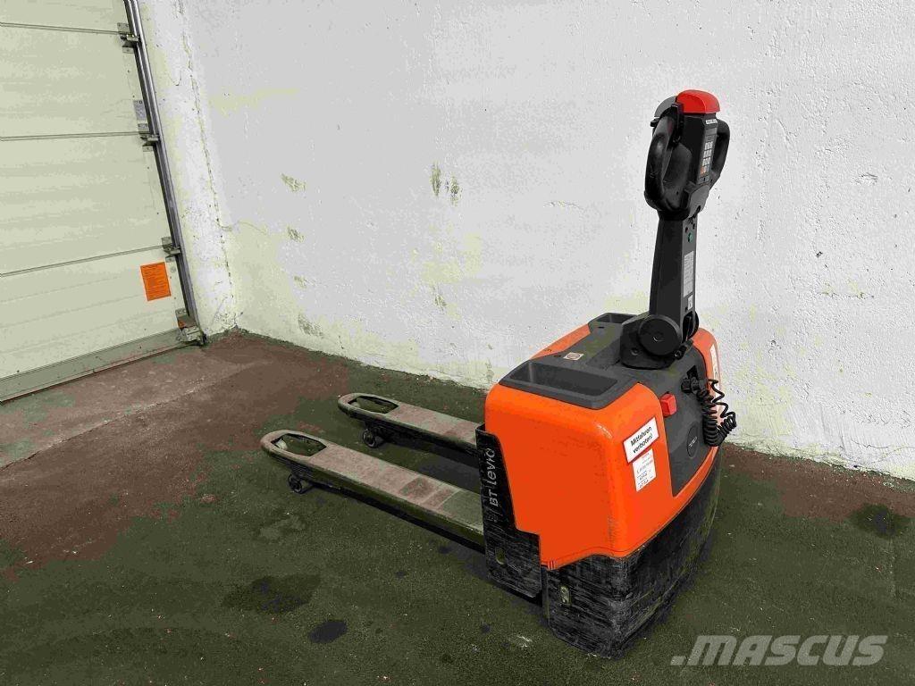 Toyota LWE 130 Niedergabelstapler