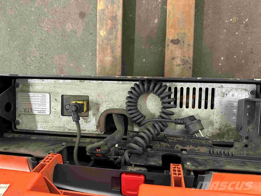 Toyota LWE 140 Niedergabelstapler