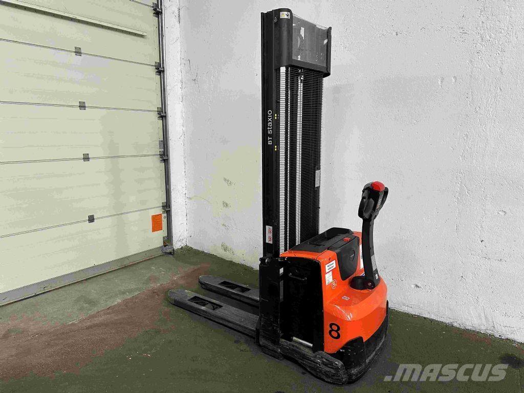 Toyota SWE 120 Deichselstapler