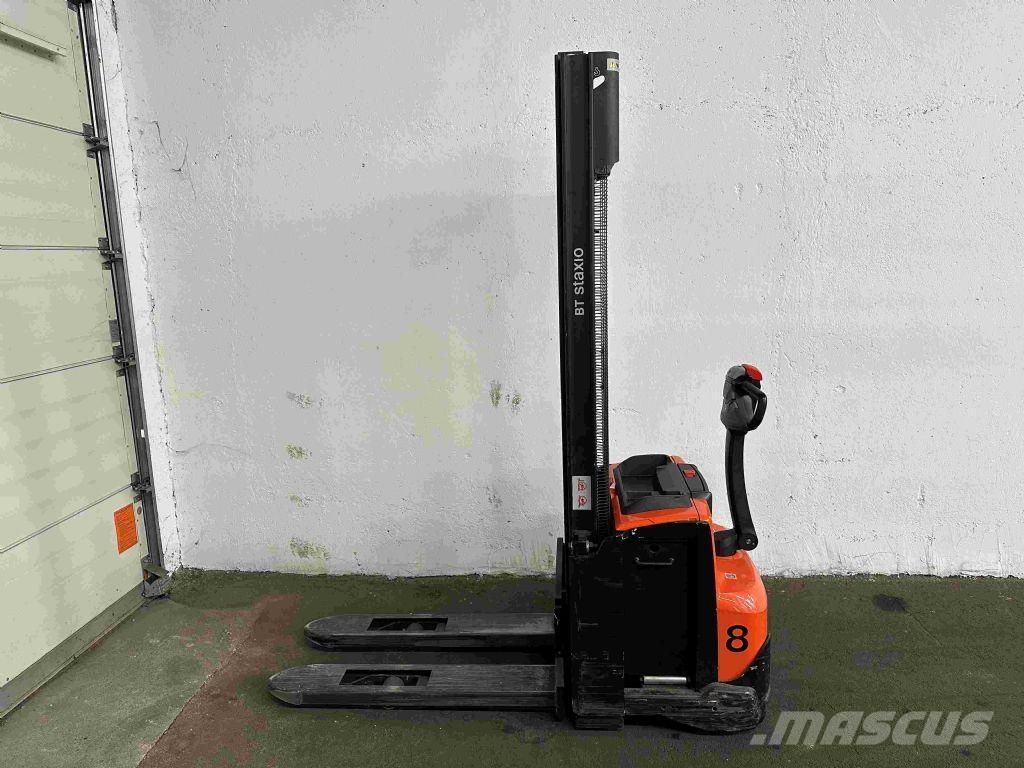 Toyota SWE 120 Deichselstapler