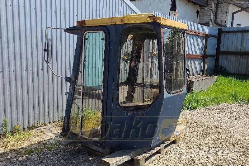 Hanomag 70E Cab / Kabina Kabinen