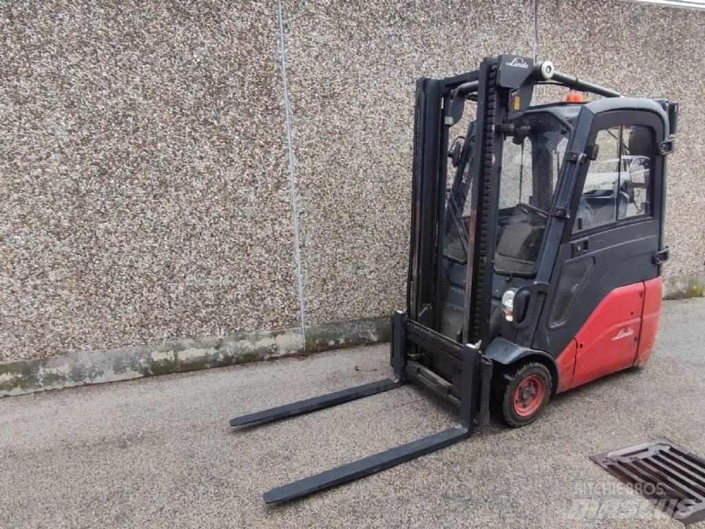 Linde E15-01 Elektro Stapler