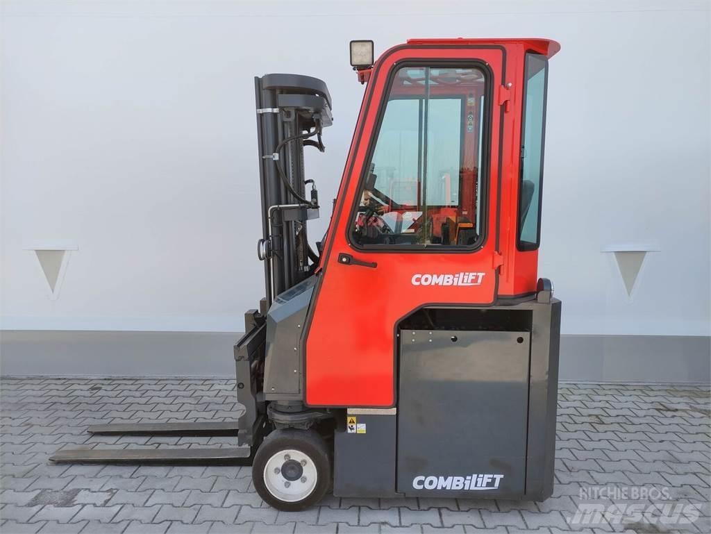 Combilift CBE3000 Diesel Stapler