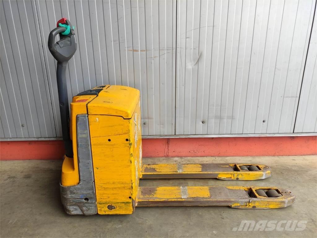 Jungheinrich EJE 116 Niedergabelstapler
