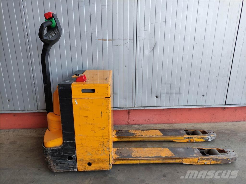 Jungheinrich ELE16G Niedergabelstapler