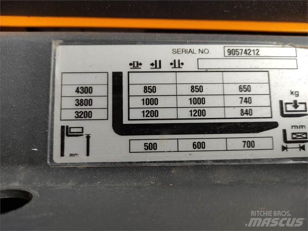 Jungheinrich ERC 212 Deichselstapler