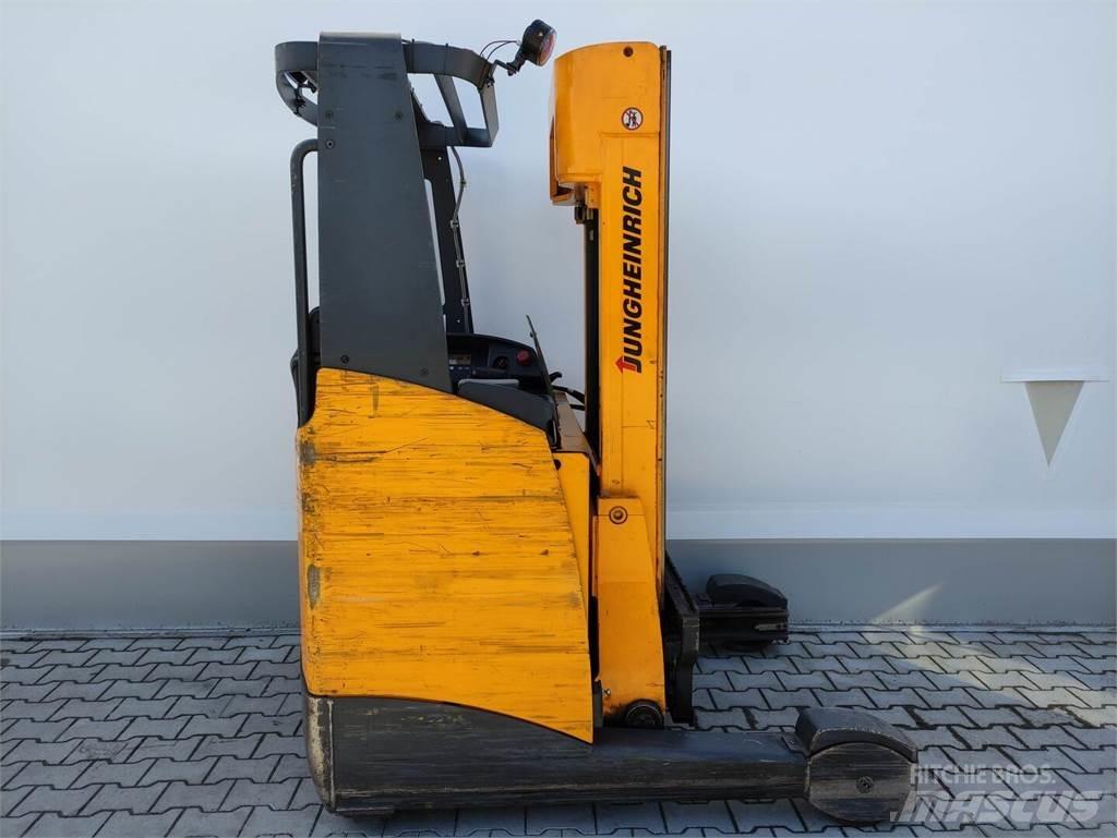 Jungheinrich ETV 116 Schubmaststapler