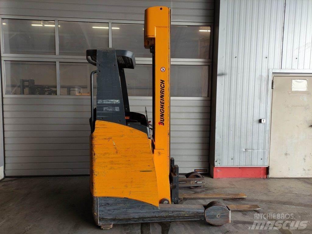 Jungheinrich ETV114 Schubmaststapler
