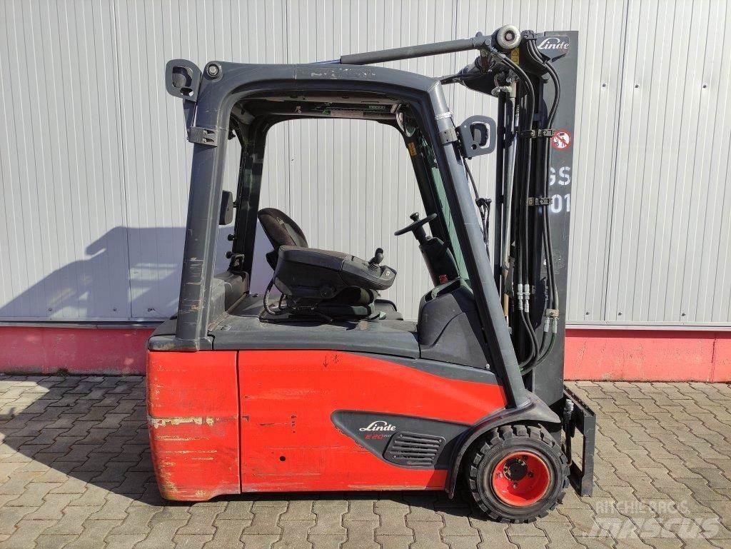 Linde E20L-02-386 Elektro Stapler