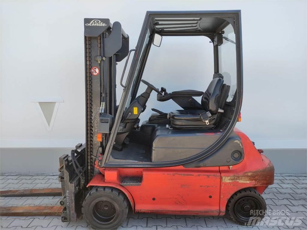 Linde E20P-02-335 Elektro Stapler