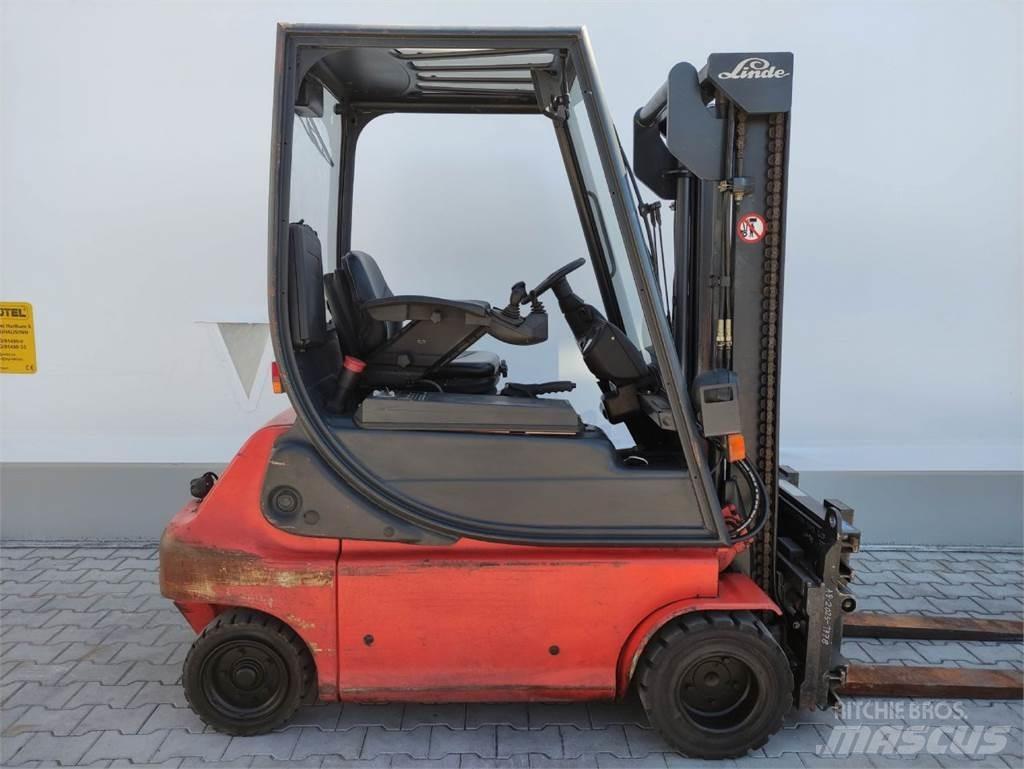 Linde E20P-02-335 Elektro Stapler