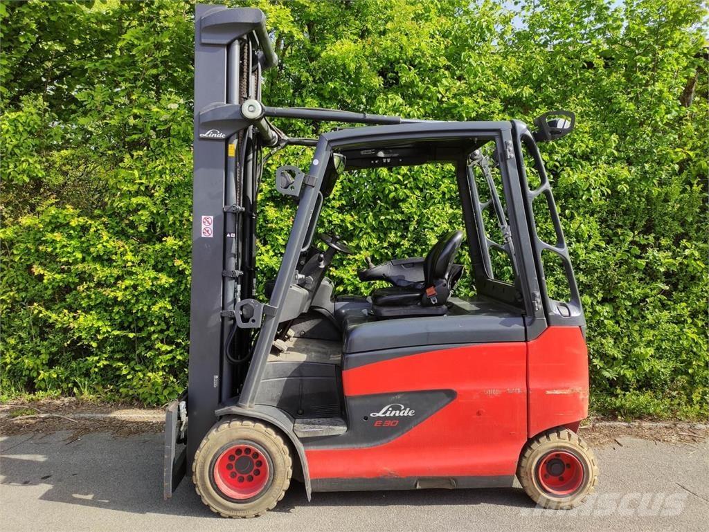 Linde E30HL-01/600-387 Elektro Stapler