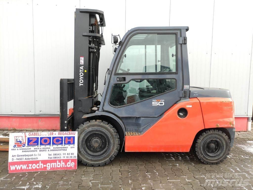 Toyota 40-8FD50N Diesel Stapler
