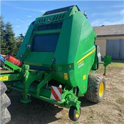 John Deere V461M