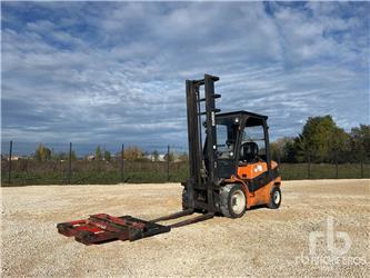 Clark C30D