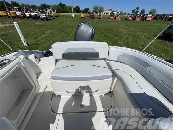  SOUTHWIND 2400 Boote / Prahme