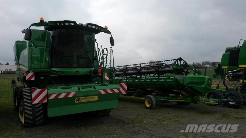 John Deere S685 Mähdrescher