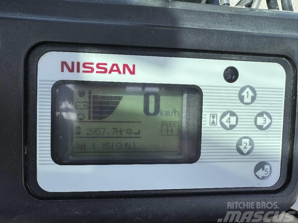 Nissan 1Q2L25Q *Triplex+Kool Reachforcks*2960 h Top Elektro Stapler