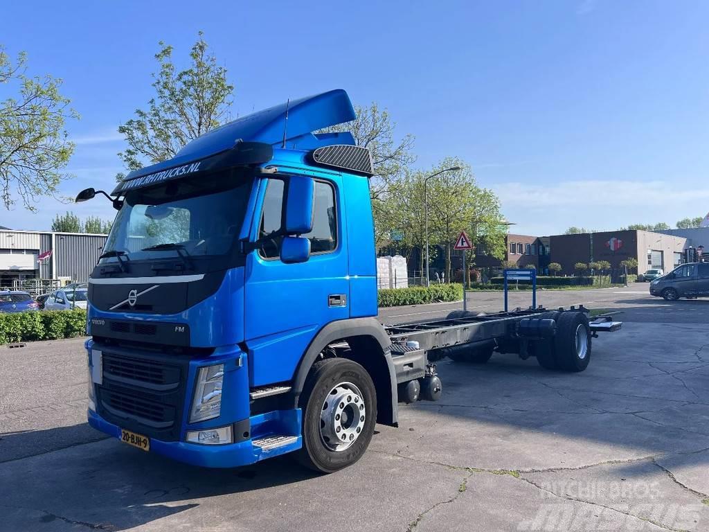 Volvo FM 330 4X2 EURO 6 CHASSIS + DHOLLANDIA 2000 KG Wechselfahrgestell