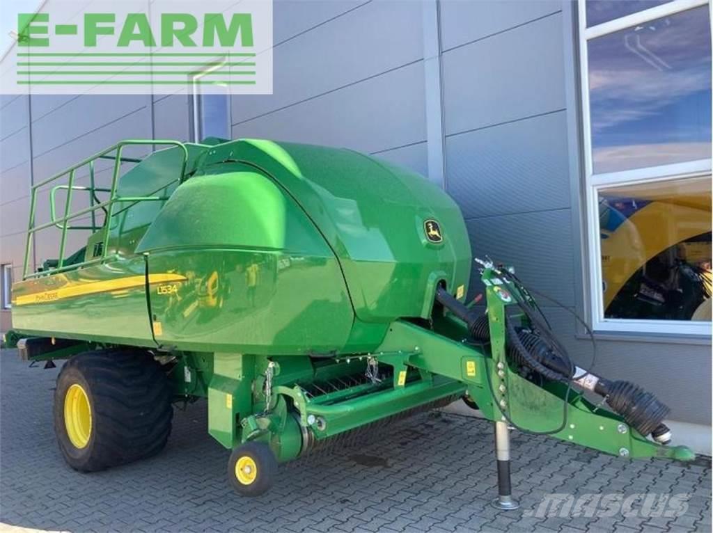 John Deere l 1534 Quaderpressen