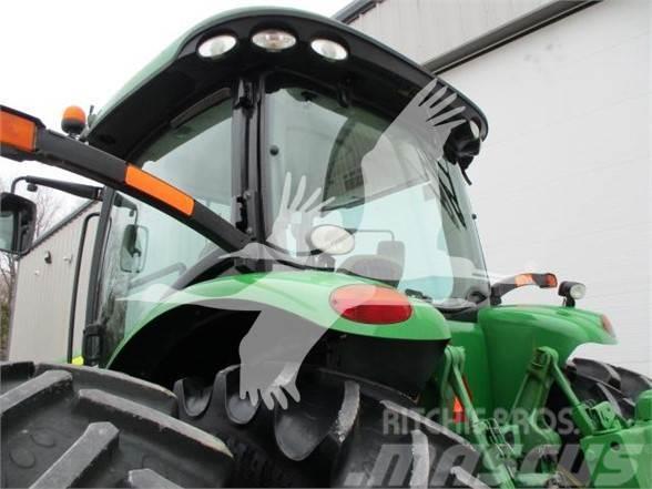 John Deere 8235R Traktoren