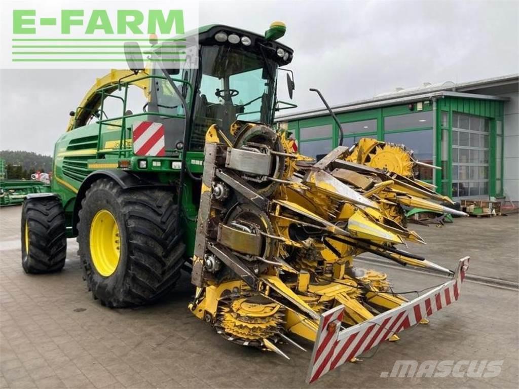 John Deere 7450 Selbstfahrende Häcksler