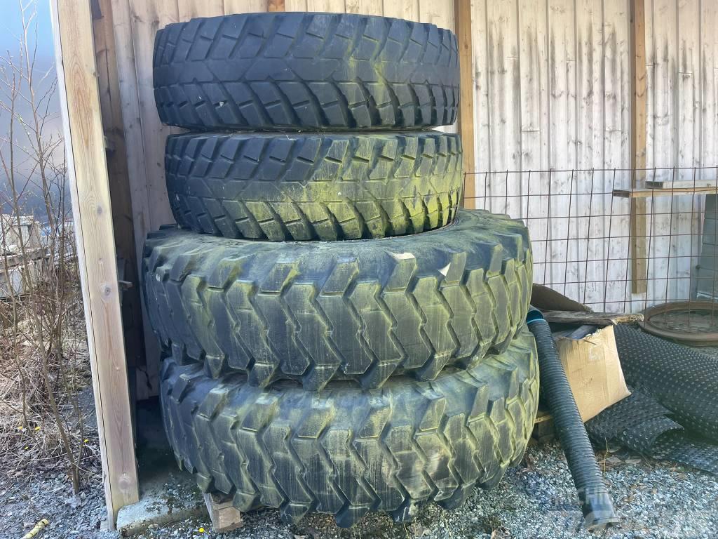  Tractor wheels 2x 400/80 R28 2 x 18.4 R38 Reifen