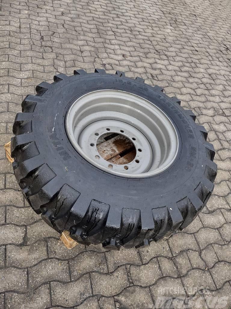 Mitas Reifen 15.5-25 Rad vom Atlas AR95 Tyres, wheels and rims