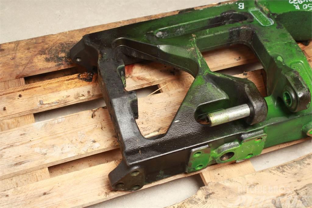 John Deere 6250R Front axle support Chassis