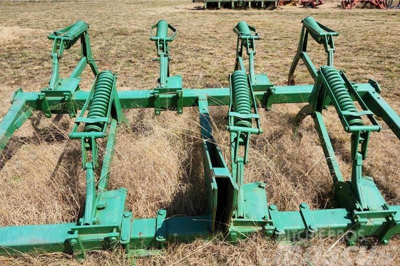  Agrico 7 tooth Agrico Ripper / Cultivator Andere Fahrzeuge