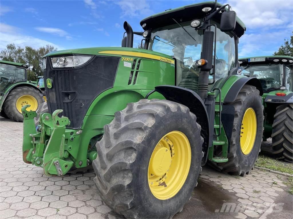 John Deere 7230R CQE-50 Traktoren