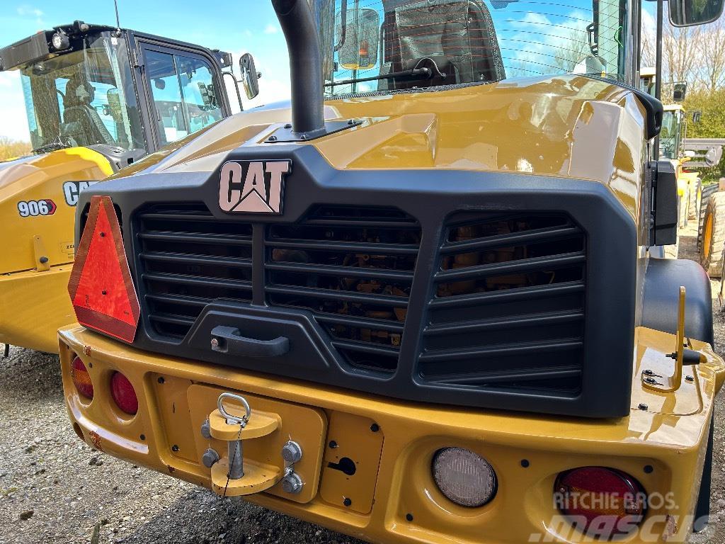 CAT 906 Radlader