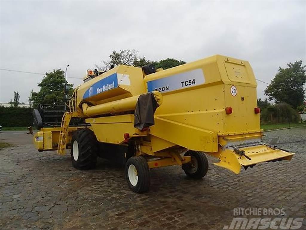 New Holland TC 54 Combine harvesters