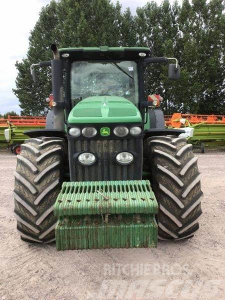 John Deere 8320 R Traktoren