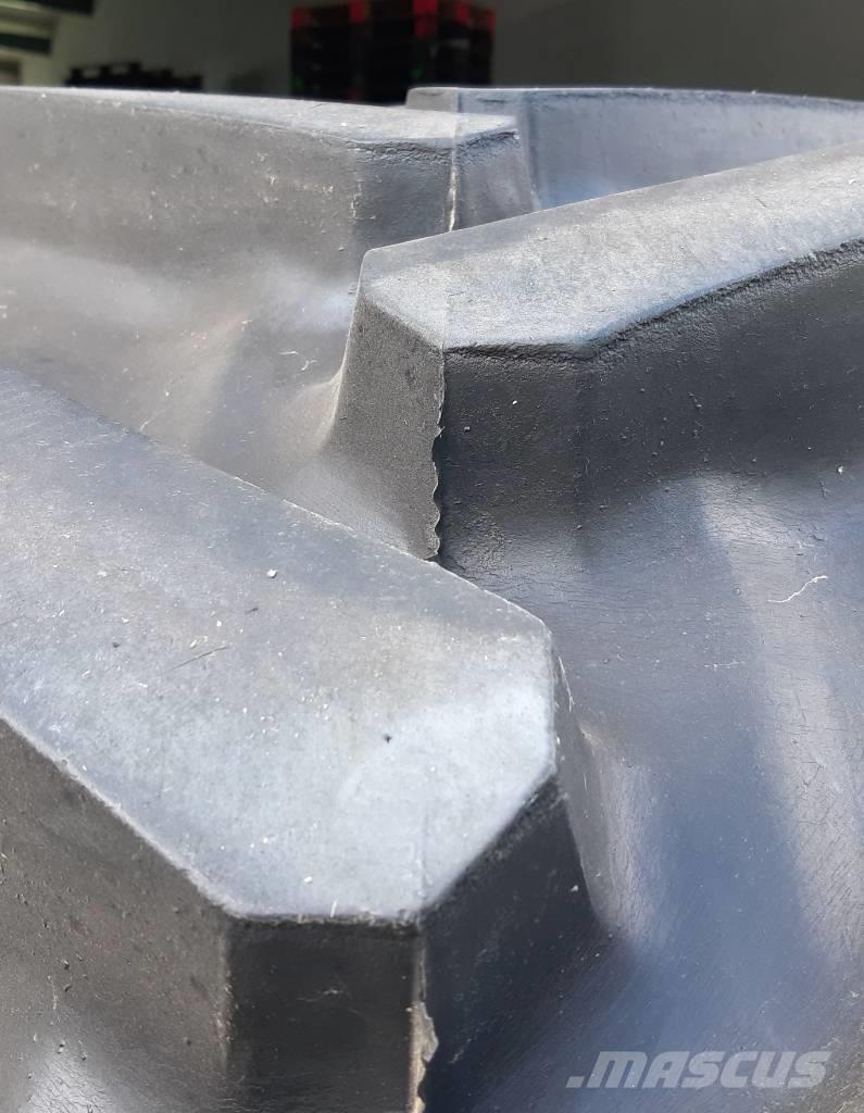 Goodyear 73x44.00-32 NEU Reifen