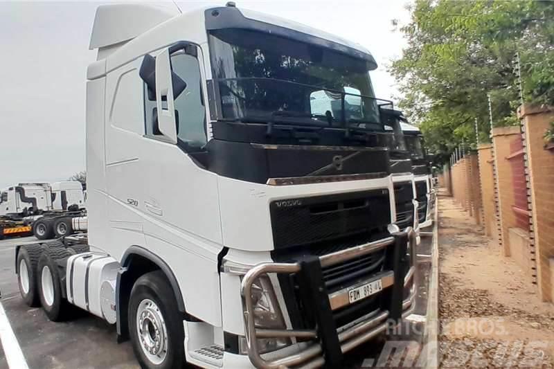 Volvo FH (4) 520 6x4 SLEEP H/RED Andere Fahrzeuge