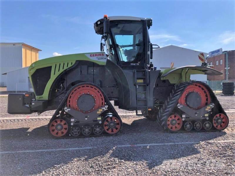 CLAAS XERION 5000 TRAC TS Tractors