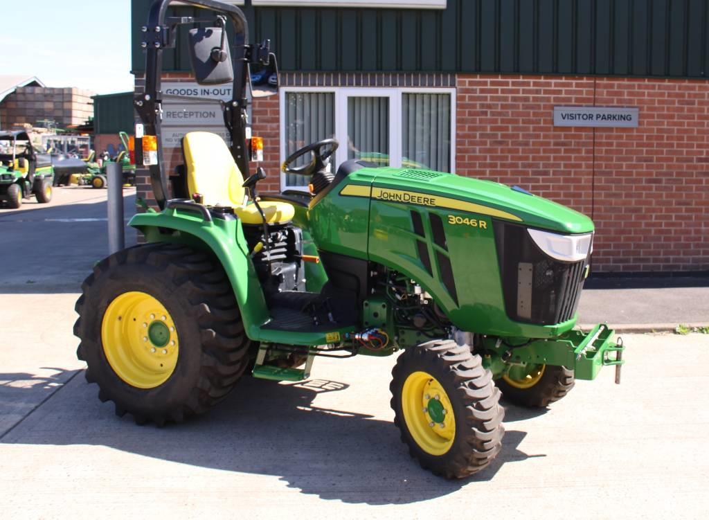 John Deere 3046 R Traktoren