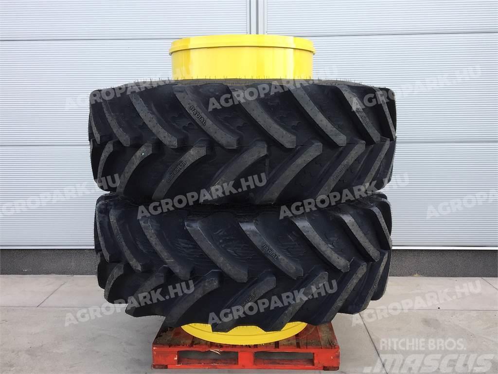  Twin wheel set with BKT 650/85R38 tires Doppelräder