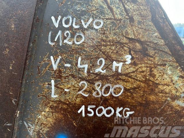 Volvo L 120 E Buckets