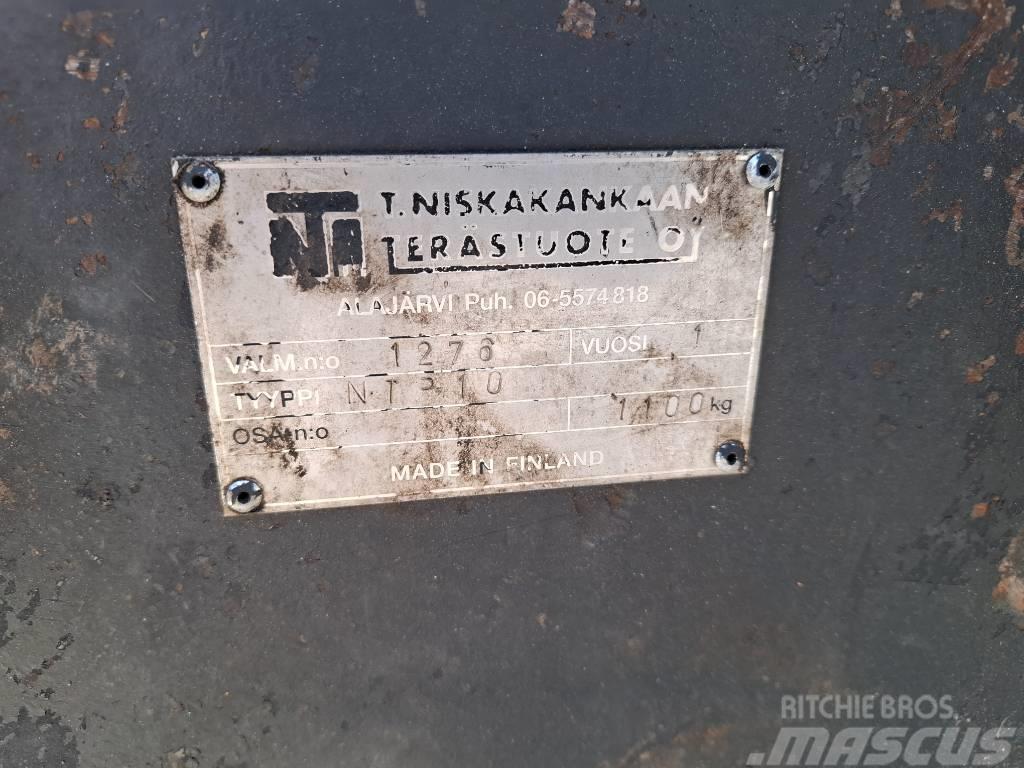  T.Niskakankaan terästuote NTP-10 Kuokkakauha+kalli Schaufeln