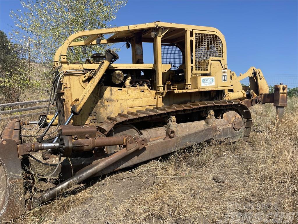 CAT D8H Bulldozer