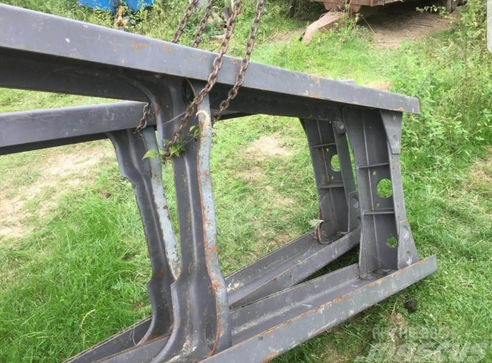  Lorry chassis Volvo £180 Andere Zubehörteile