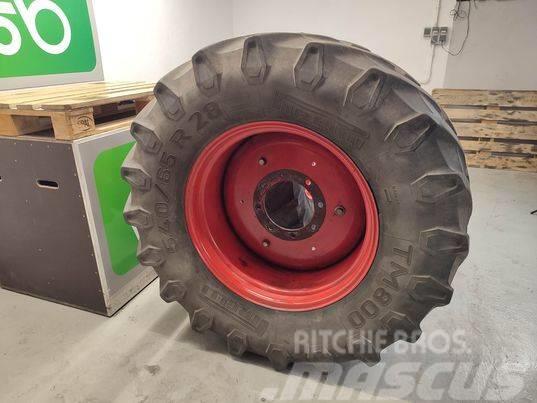 Fendt 716 2002r. (54065 R28) wheels Reifen