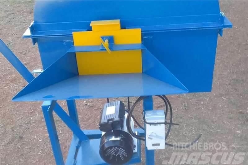  Other New MF2E small hammer mills Andere Fahrzeuge
