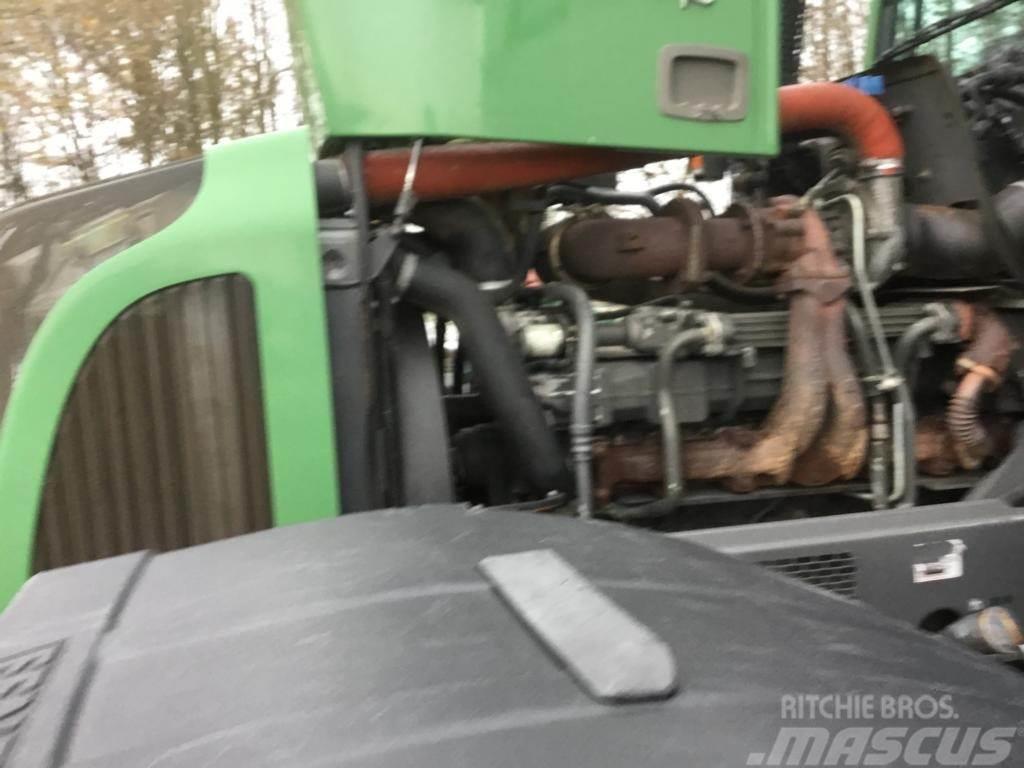 Fendt 718 VARIO Traktoren
