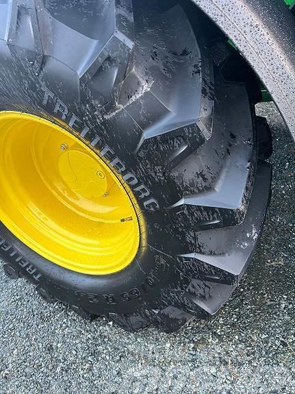 John Deere Hjul par: Trelleborg TM800 540/65R24 Reifen