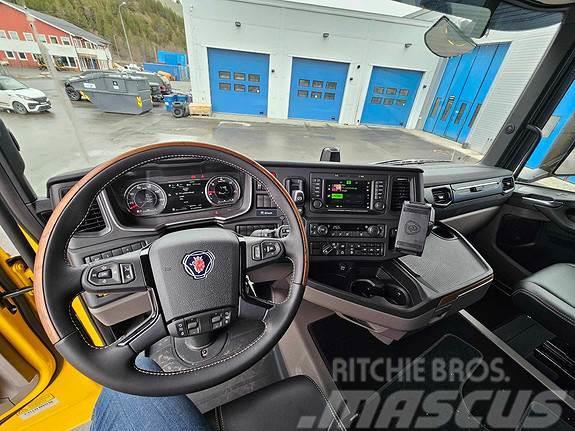 Scania R560 8X4 Kipper