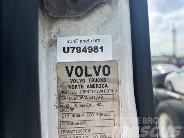 Volvo VNL Sattelzugmaschinen